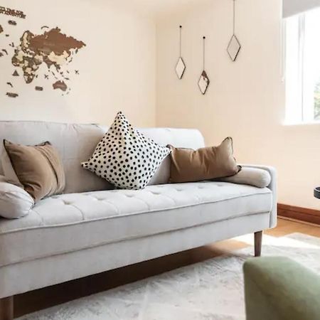 Metropolitan - 2 Bed, Private Parking Apartment, Great Commercial Home From Home Stay! Southampton Exterior photo