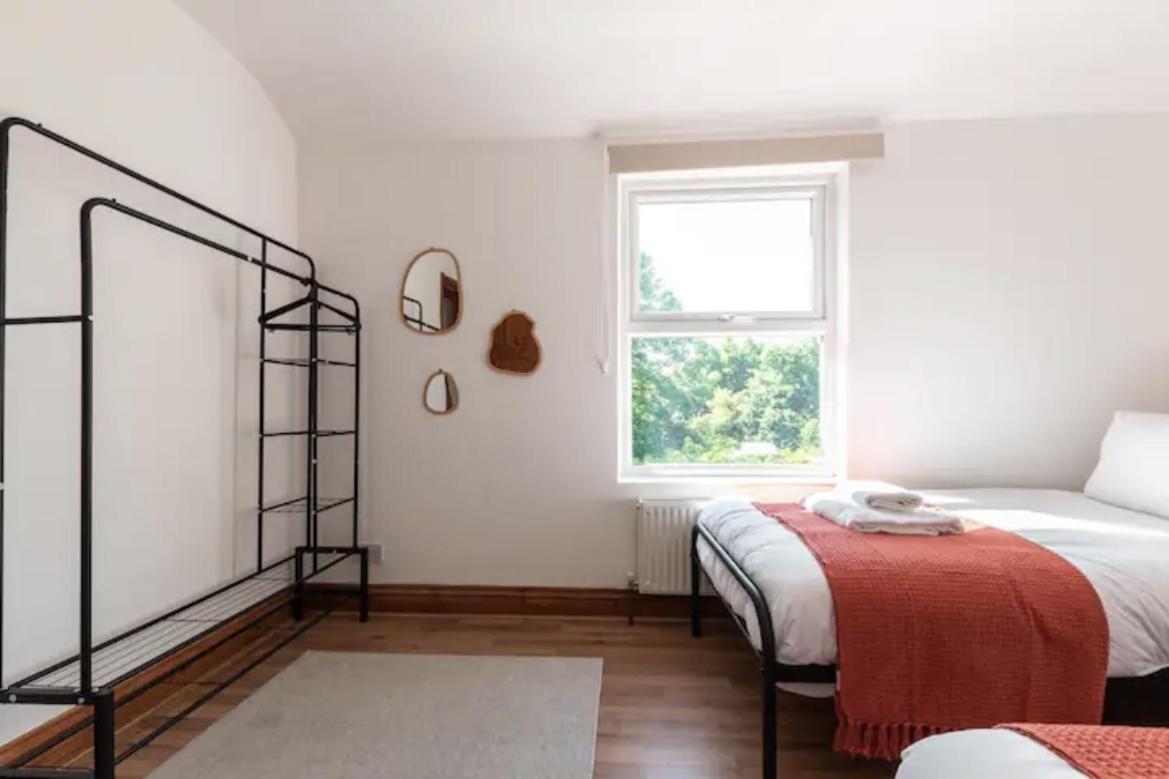 Metropolitan - 2 Bed, Private Parking Apartment, Great Commercial Home From Home Stay! Southampton Exterior photo